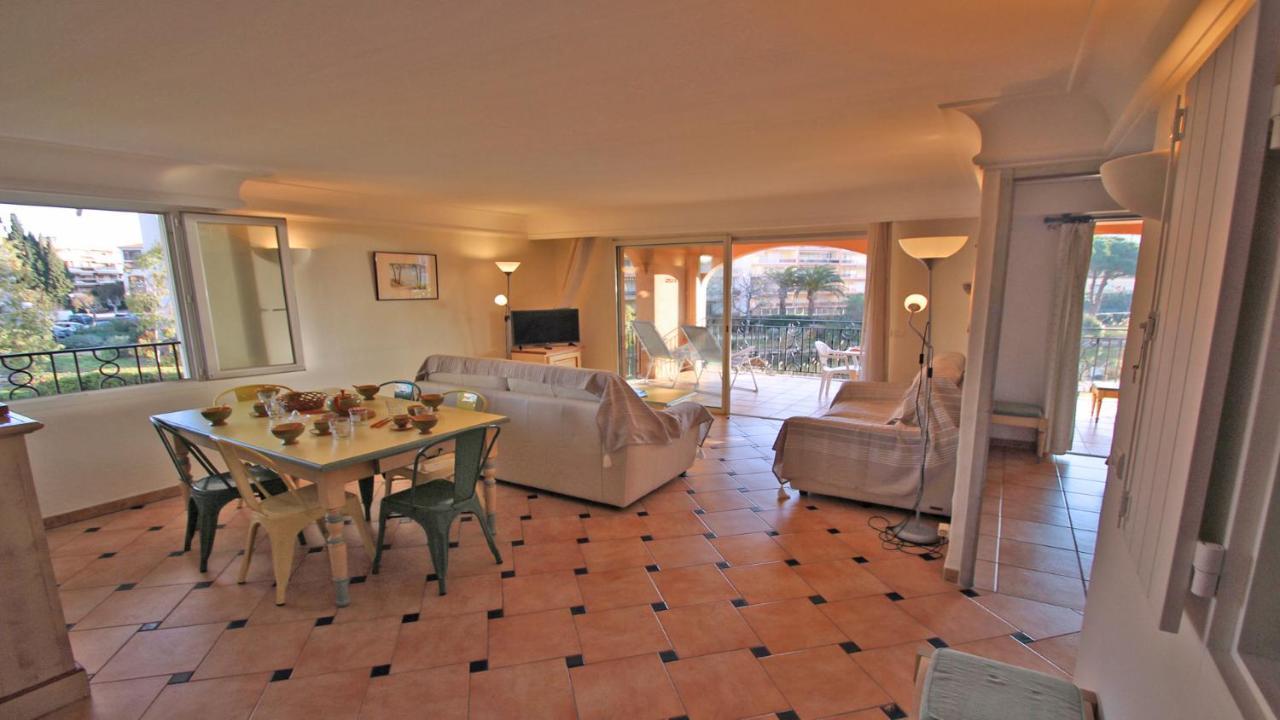 Port Marine Apartment Sainte-Maxime Bagian luar foto
