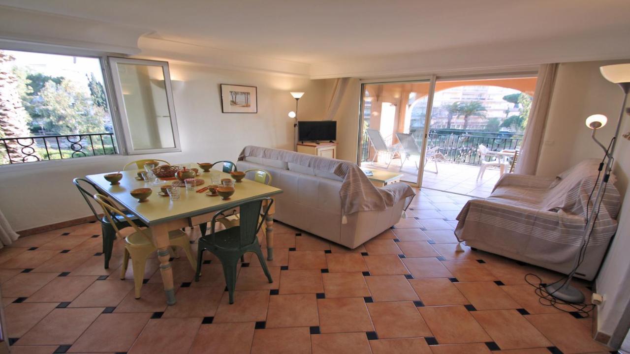 Port Marine Apartment Sainte-Maxime Bagian luar foto
