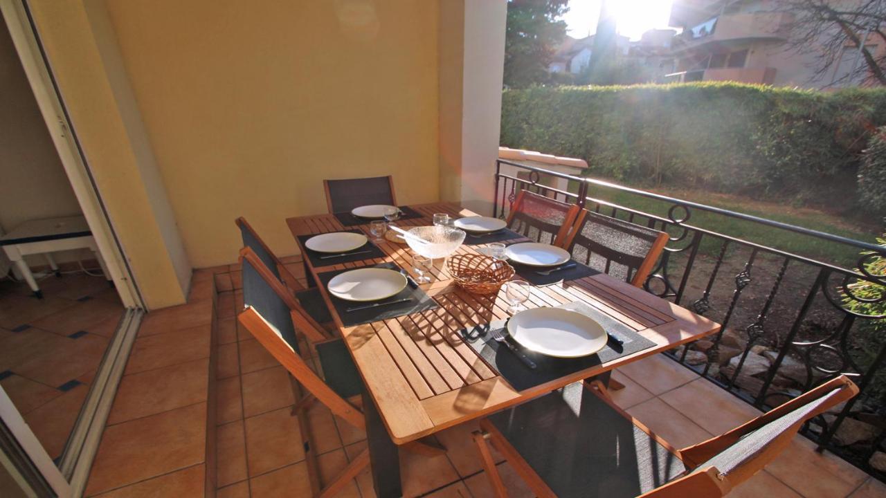 Port Marine Apartment Sainte-Maxime Bagian luar foto